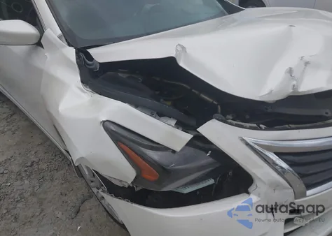 2015 Nissan Altima 2.5 S z USA, uszkodzony, nr VIN 1N4AL3AP0FC486640